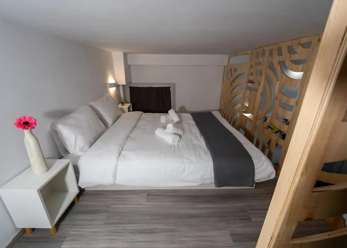 Central Suites Aegina 1