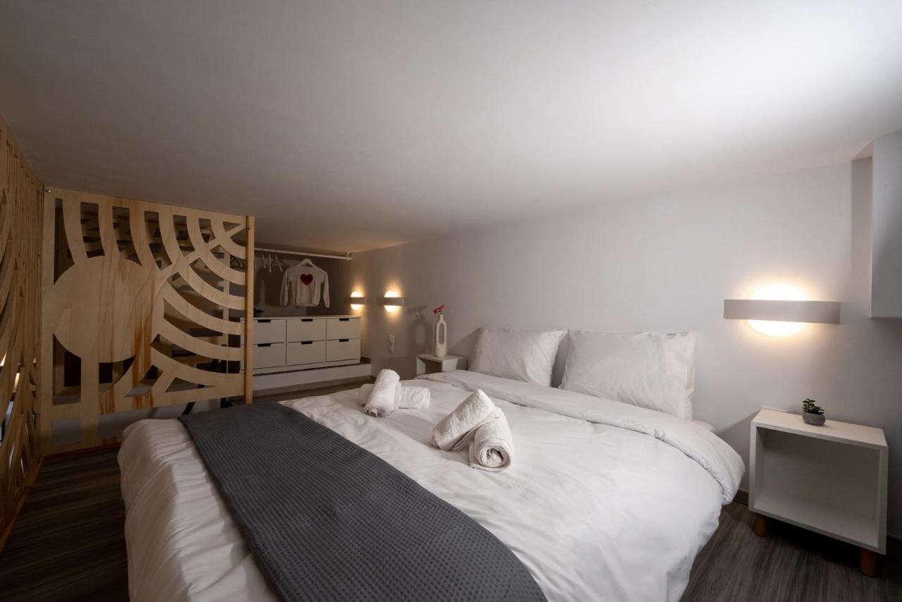 Apartment 1 *